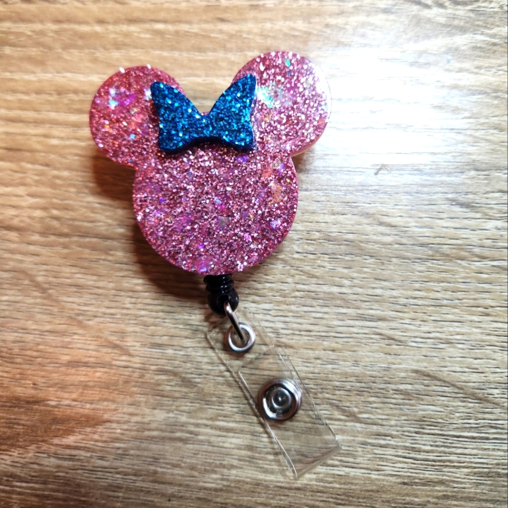 Minnie Mouse Badge Reel